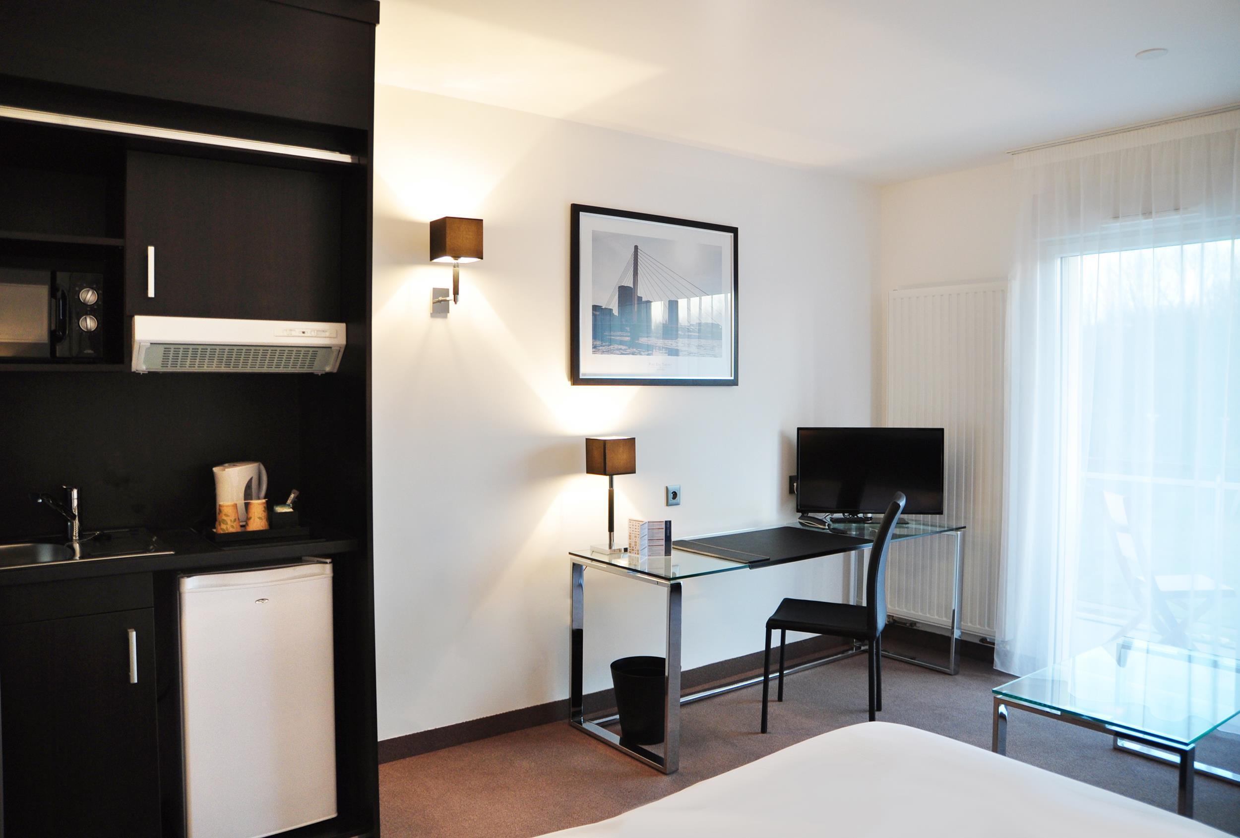 Westotel Life Nantes 꺄르끄푸 외부 사진