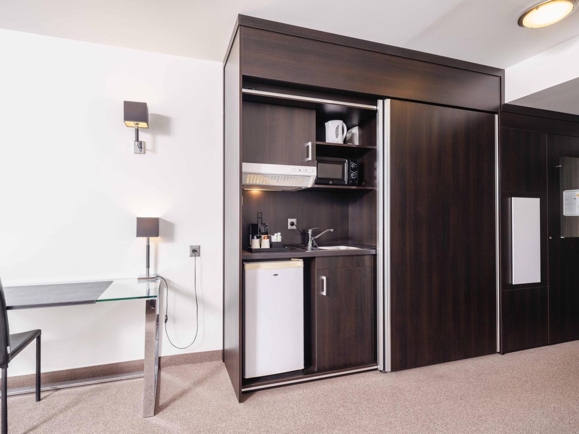 Westotel Life Nantes 꺄르끄푸 외부 사진